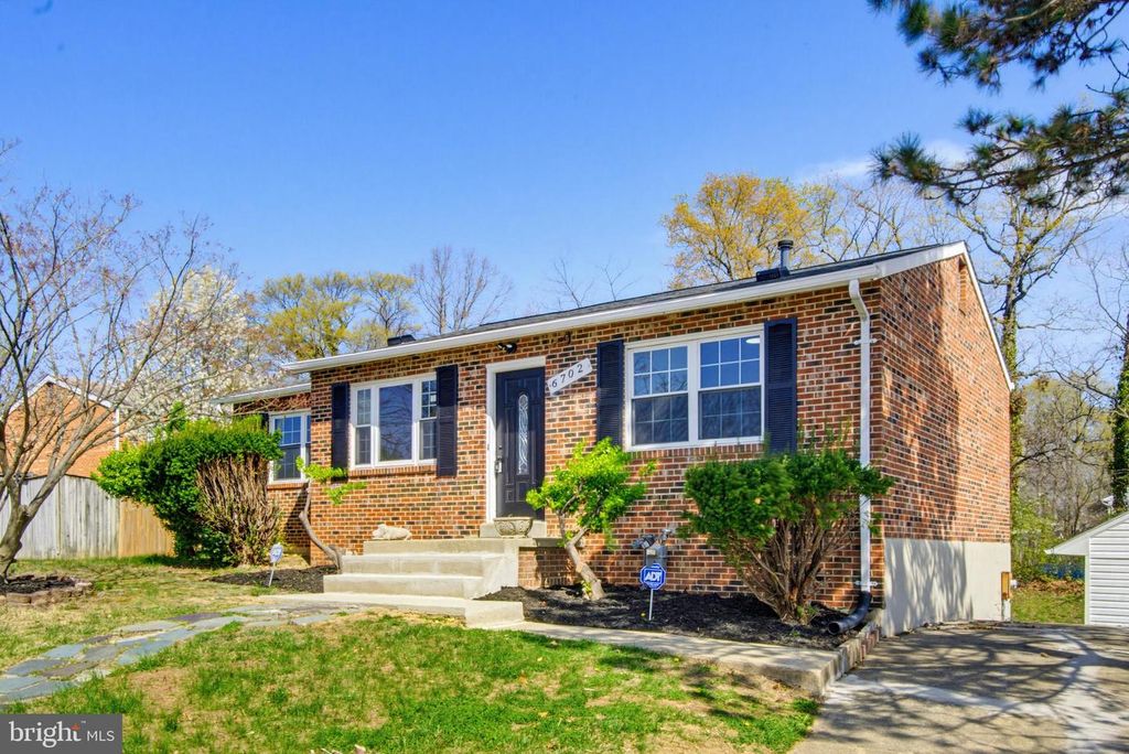 6702 KEYSTONE MANOR DR, District Heights, MD 20747