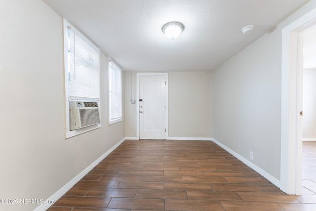 5055 SAN JUAN Avenue, Jacksonville, FL 32210