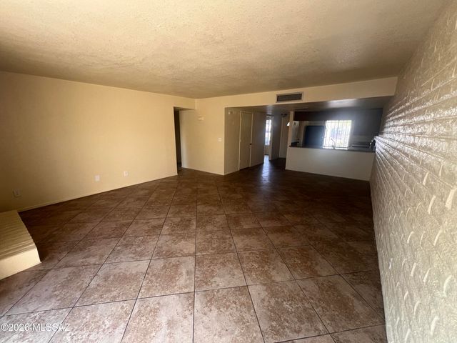 1307 S Copias Way, Tucson, AZ 85713