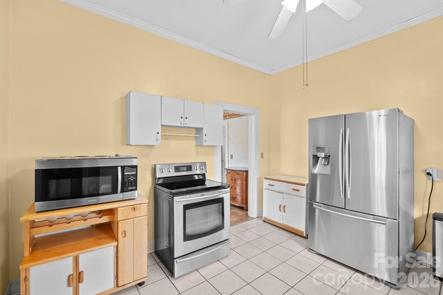 1244 21st Street NE, Hickory, NC 28601