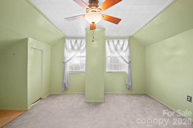 1244 21st Street NE, Hickory, NC 28601