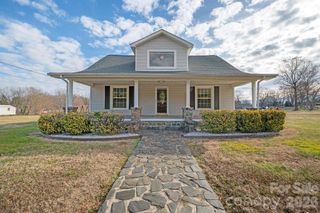 1244 21st Street NE, Hickory, NC 28601