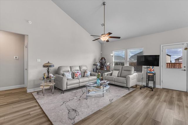 5665 Castle Peak Bend, Fort Worth, TX 76126