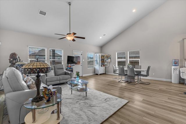 5665 Castle Peak Bend, Fort Worth, TX 76126