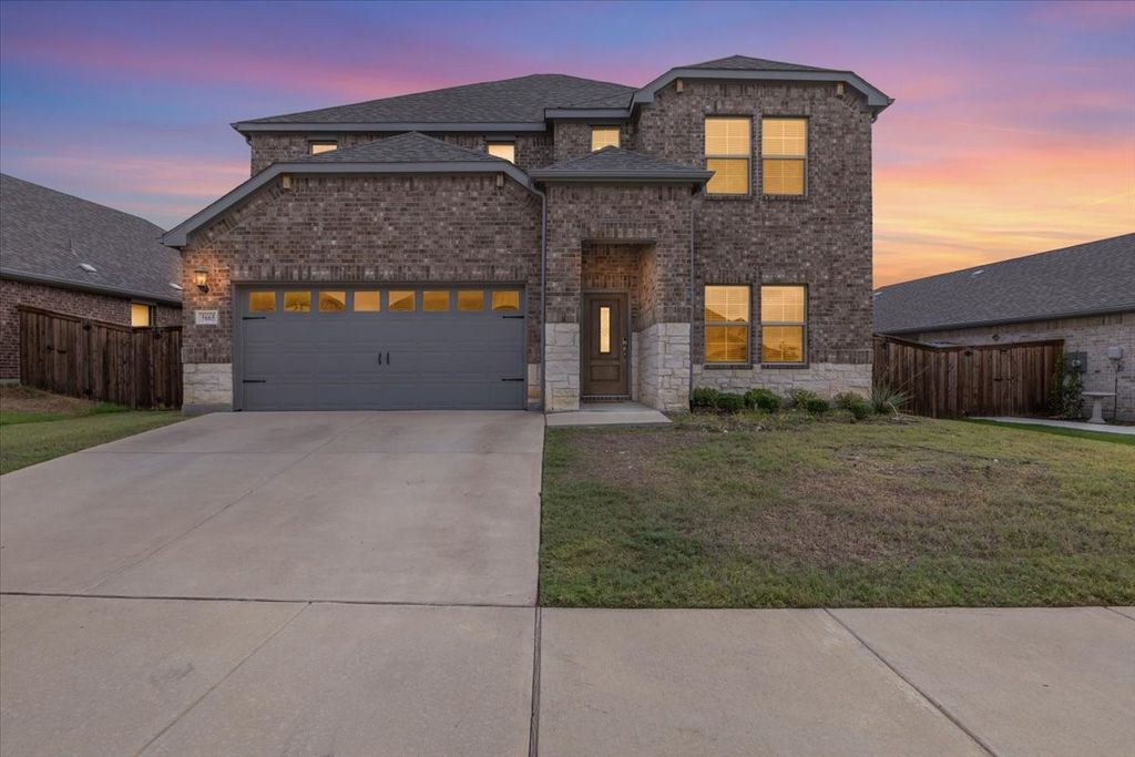 5665 Castle Peak Bend, Fort Worth, TX 76126