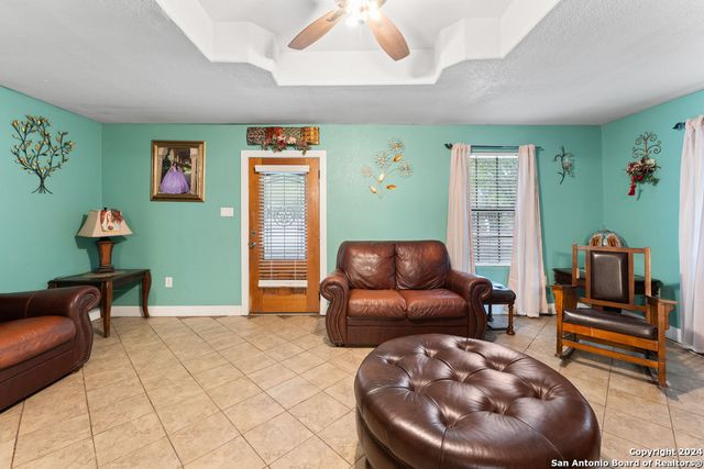 22620 LITTLE WALNUT DR, San Antonio, TX 78264