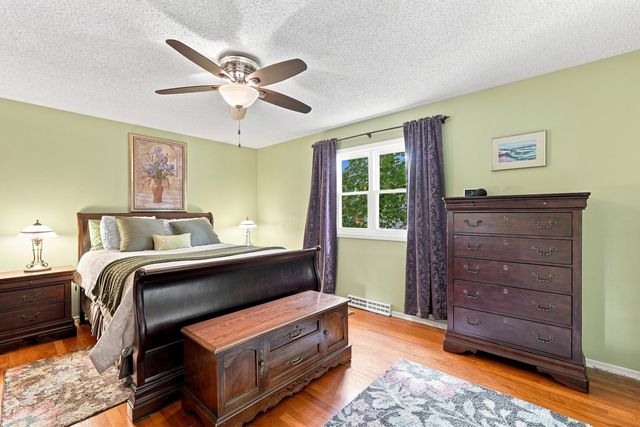 2305 E 32nd Street, Davenport, IA 52807