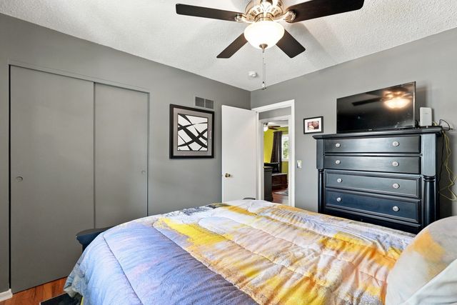 2305 E 32nd Street, Davenport, IA 52807