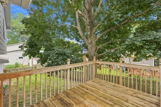 2305 E 32nd Street, Davenport, IA 52807
