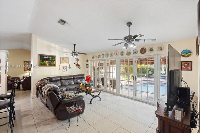 15450 SW 157th Ter, Miami, FL 33187