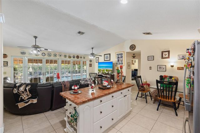 15450 SW 157th Ter, Miami, FL 33187