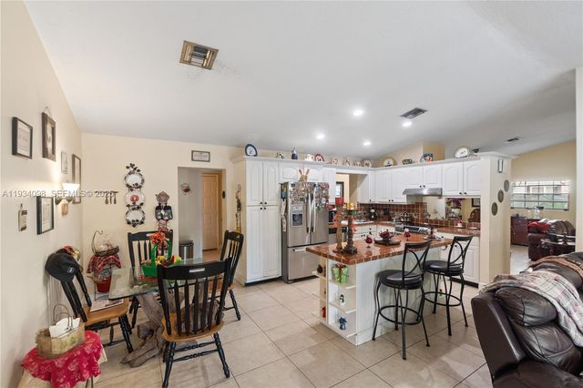 15450 SW 157th Ter, Miami, FL 33187