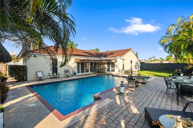 15450 SW 157th Ter, Miami, FL 33187