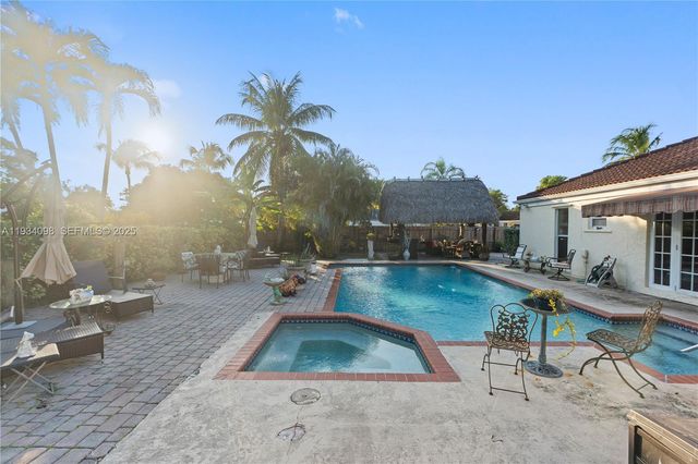 15450 SW 157th Ter, Miami, FL 33187