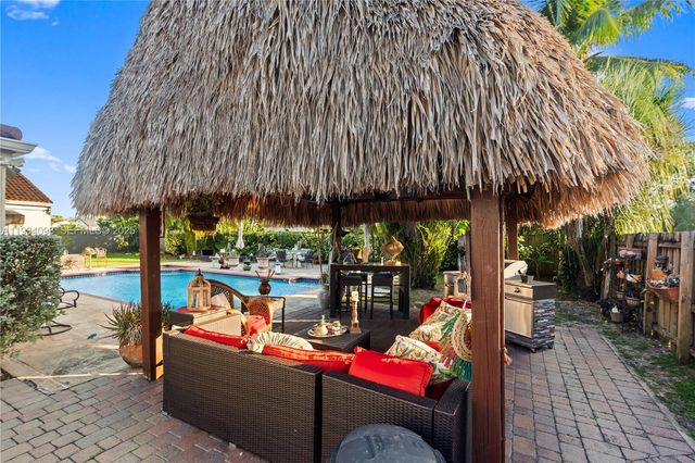 15450 SW 157th Ter, Miami, FL 33187