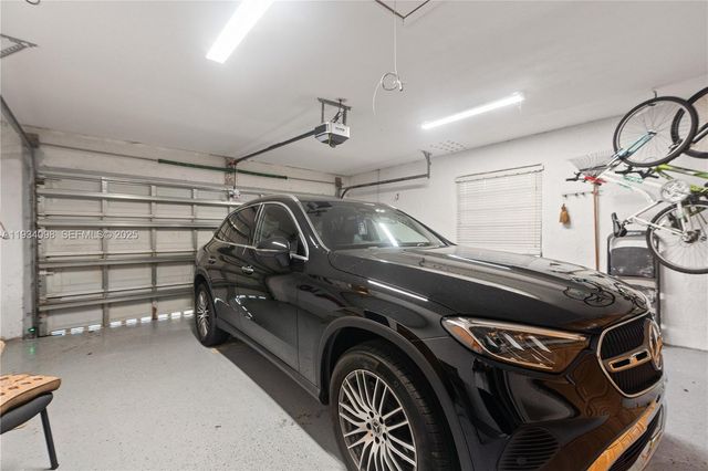 15450 SW 157th Ter, Miami, FL 33187