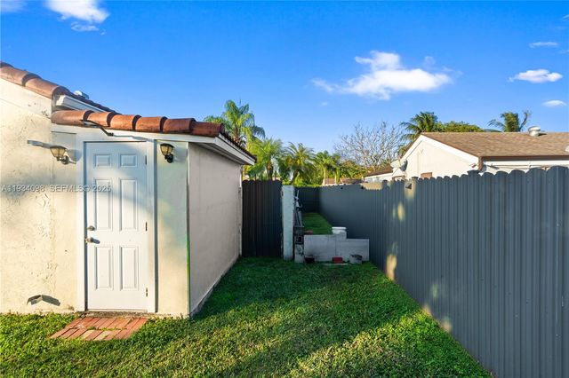 15450 SW 157th Ter, Miami, FL 33187