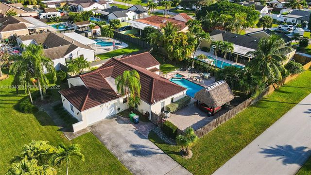 15450 SW 157th Ter, Miami, FL 33187