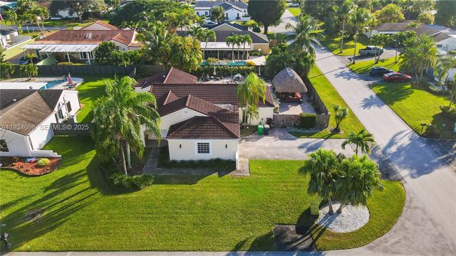 15450 SW 157th Ter, Miami, FL 33187