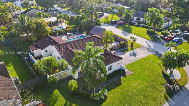 15450 SW 157th Ter, Miami, FL 33187