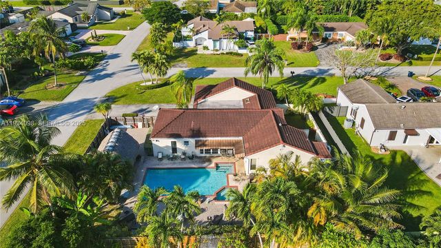 15450 SW 157th Ter, Miami, FL 33187