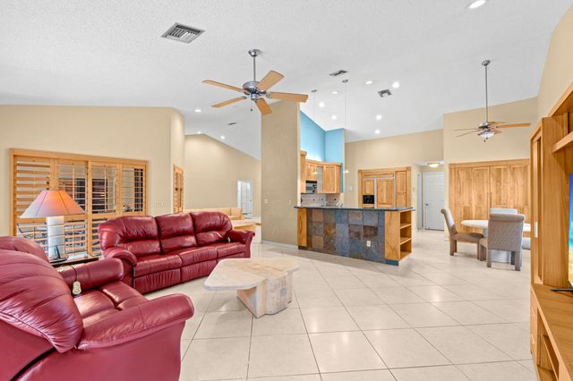 1120 NW 100th Way, Plantation, FL 33322