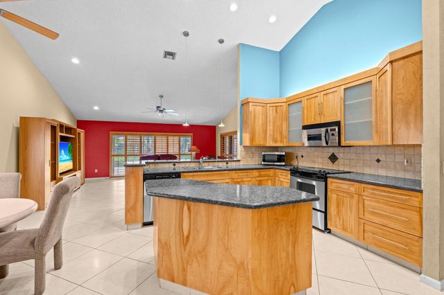 1120 NW 100th Way, Plantation, FL 33322