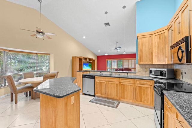 1120 NW 100th Way, Plantation, FL 33322