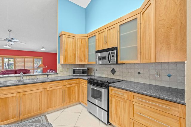 1120 NW 100th Way, Plantation, FL 33322