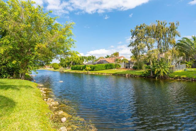 1120 NW 100th Way, Plantation, FL 33322