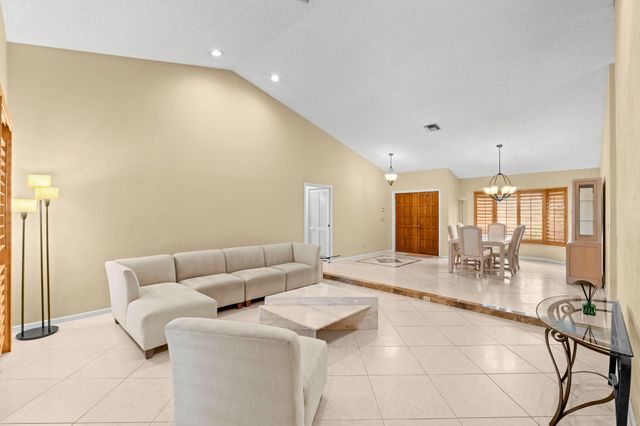 1120 NW 100th Way, Plantation, FL 33322