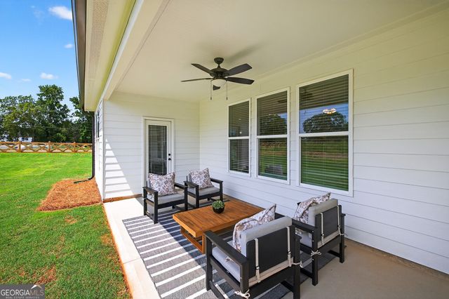 37 Cherokee Court, Good Hope, GA 30641