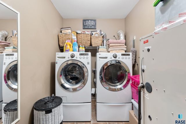 2010 S Barret Pl Place 46, Sioux Falls, SD 57106