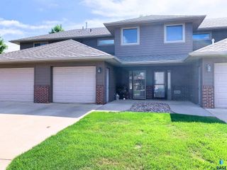 2010 S Barret Pl Place 46, Sioux Falls, SD 57106