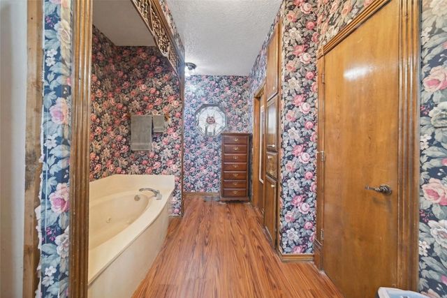 125 Sunrise Court, Palmer, TX 75152