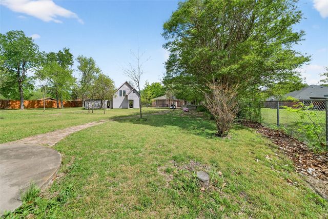 125 Sunrise Court, Palmer, TX 75152