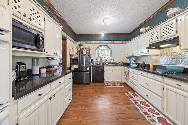 125 Sunrise Court, Palmer, TX 75152