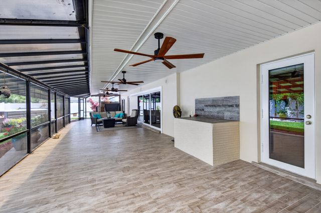 1571 SE 24TH Avenue, Pompano Beach, FL 33062