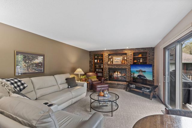 481 Marie Avenue W, West Saint Paul, MN 55118