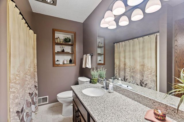 481 Marie Avenue W, West Saint Paul, MN 55118