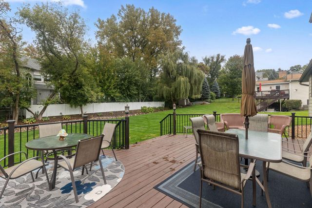 481 Marie Avenue W, West Saint Paul, MN 55118