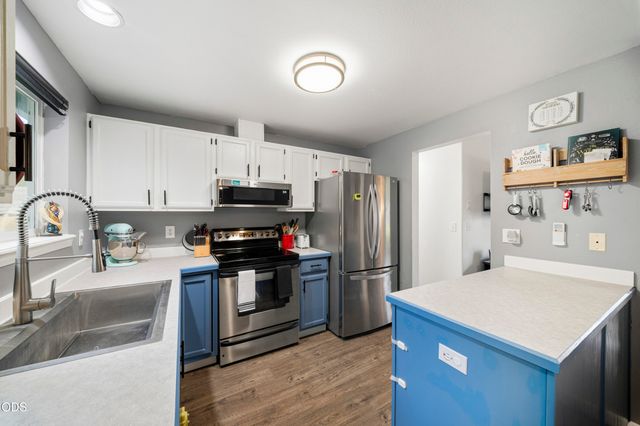2971 SW Salmon Avenue, Redmond, OR 97756