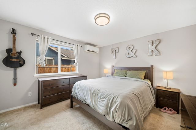 2971 SW Salmon Avenue, Redmond, OR 97756