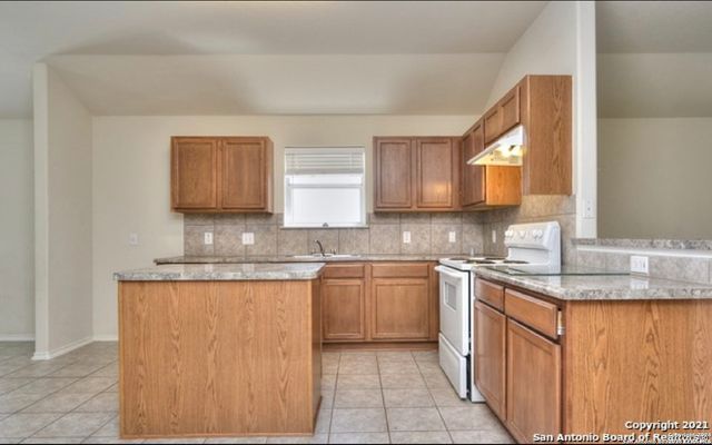 6641 Charles Fld, San Antonio, TX 78238