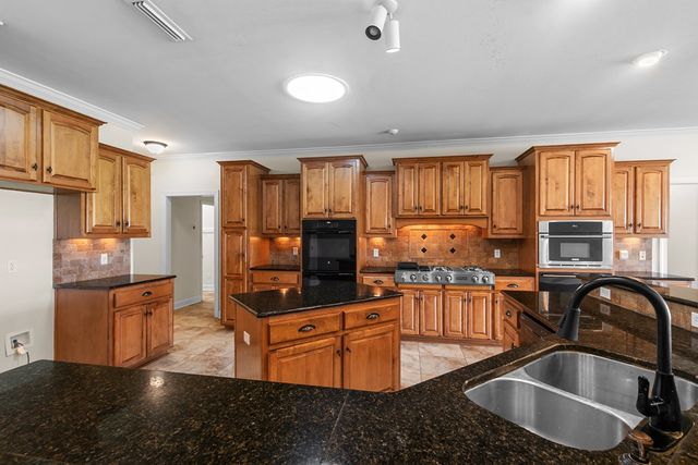 3259 County Road 9, Dothan, AL 36305
