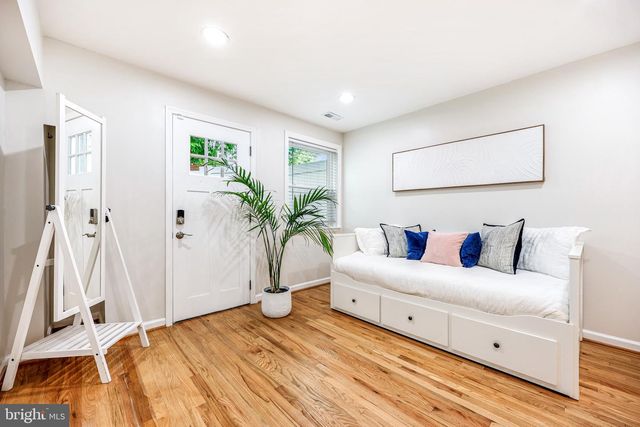 11700 SEVEN LOCKS RD, Potomac, MD 20854