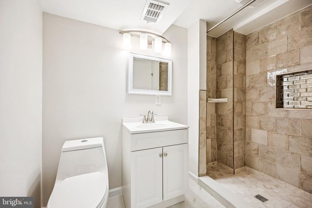 11700 SEVEN LOCKS RD, Potomac, MD 20854