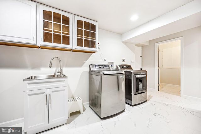 11700 SEVEN LOCKS RD, Potomac, MD 20854