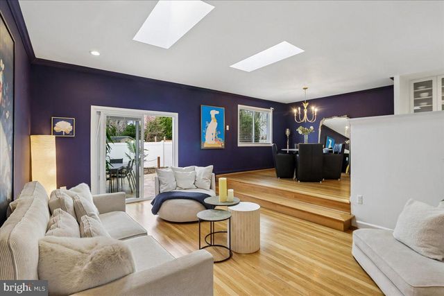 11700 SEVEN LOCKS RD, Potomac, MD 20854