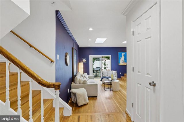 11700 SEVEN LOCKS RD, Potomac, MD 20854